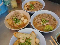 -榮泰米粉湯(Left Shop)