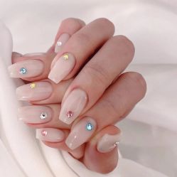 -悦指间美甲美睫