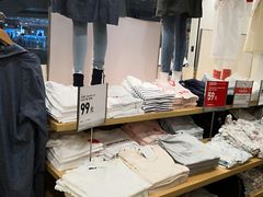 -优衣库(上海虹口龙之梦店)