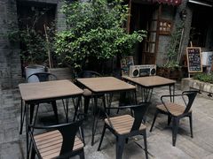 -两棵枇杷树