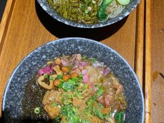 -八月美食小馆(银泰城总店)