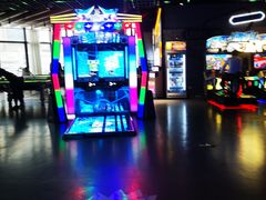 -世代星球·保龄球·镭战真人CS·团建(杨浦店)