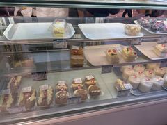 -白玉兰食品甜凤店(合生汇店)
