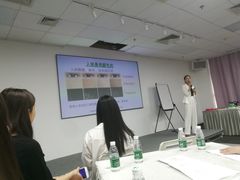 -四季美学色彩形象管理服装搭配