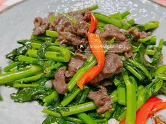 板蓝根炒牛展-龙桥私厨·姜花菊花过桥鱼·顺德菜(容桂店)