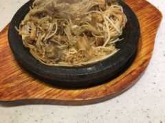 石锅金针菇窝蛋肥牛-千日贺茶餐厅(高新万达店)