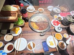 -巴邑火锅·夜宵(港隆广场店)