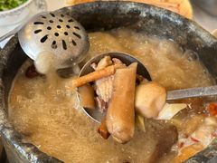-鲁朗纳麦石锅鸡庄园