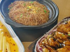 -东口码头·烧鸽子·鱼头泡饼·地方菜(金鹰悦城店)