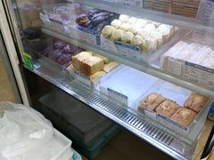 面包甜点陈列柜-真老大房(南京东路店)