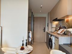 -东方体育中心(地铁站)