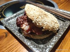 -老天桥酱肉烧饼夹肘子(天桥店)