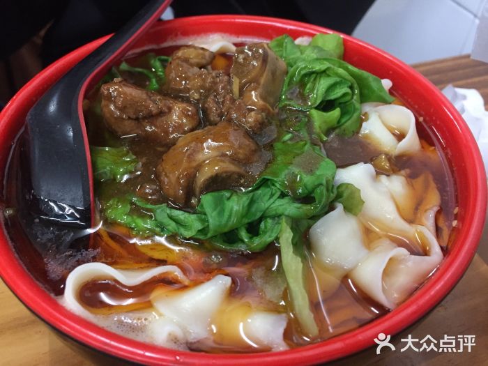 妙语面馆(青岛总店)红烧排骨刀削面图片