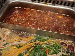 麻辣菌汤双拼锅-大隐·成都火锅Bistro(合生麒麟新天地店)