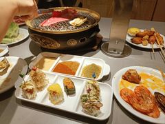 -山焱·炭火自助烤肉(周浦万达店)