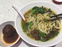 -牛吃草牛肉面(甬港南路店)