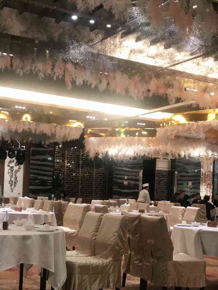 2号唐厨(优托邦店)-"蛮正宗的粤菜 朋友推荐过来的 鸡肉爽滑有.