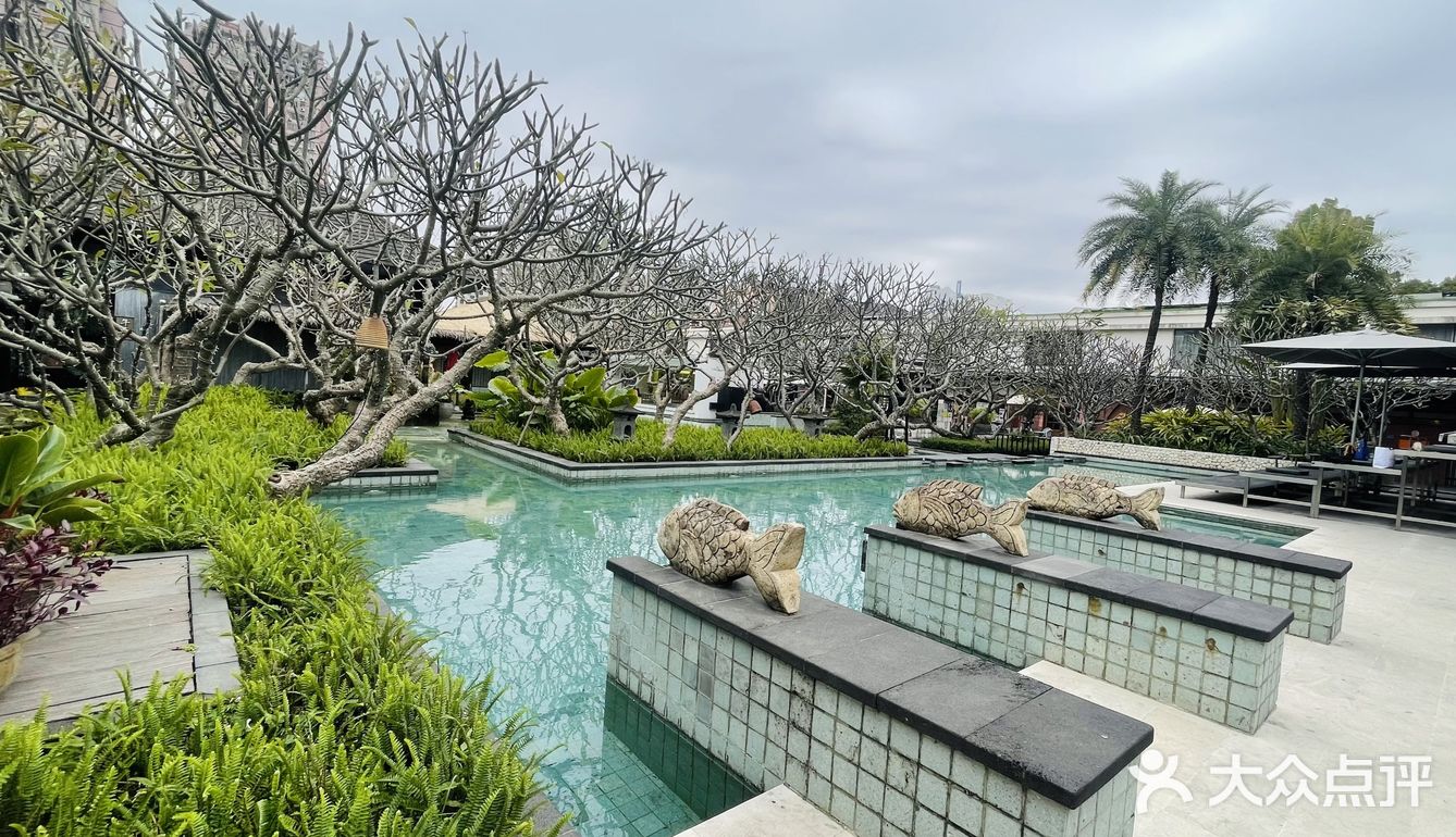 骏豪会位于台湾山庄，市中心的别墅里 环境没得说