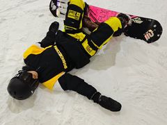 -乔波室内滑雪场