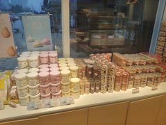 -好利来(高新枫叶广场店)