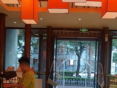 -阿瓦山寨·湘菜现炒·剁椒鱼头王(咸阳总店)