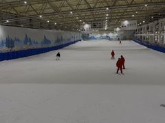 -乔波室内滑雪场