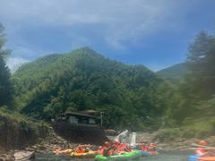 -安吉龙王山峡谷漂流