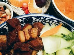 秘制红烧肉饭-蜗牛小馆醉乡民谣云南菜(惠新西里店)