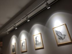 -一个差评成就的纹眉店