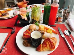 -锦厨国际自助餐厅 · 云端景观 (昆明索菲特大酒店)