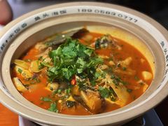 -魏铭鱼头捞饭(晋阳路店)