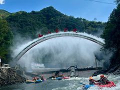 -仙人谷漂流景区