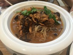 小鸡炖蘑菇-上关雪東北菜(中房金谊店)