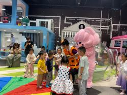 -MINI MARS KIDS CLUB亲子家庭中心(长宁天山店)