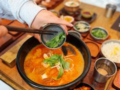 -银米·云南传统过桥米线(双廊黑金冠店)
