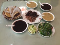 -闫家驴肉老店(华电一校店)