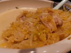 酸菜炖五花肉-小胖私厨状元宴·东北私房菜馆