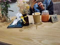 -藏猫猫咖啡主题馆(中央大道店)