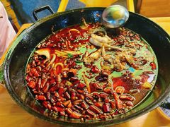 -鸿顺老铁锅美蛙鱼府(解放碑店)
