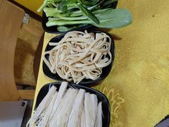 -蜀八婆鲍鱼鸡煲虾(宝安坪洲店)