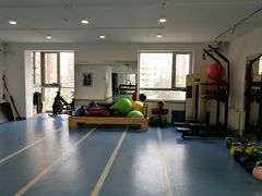 -悦动体能篮球羽毛球网球(三里河店)