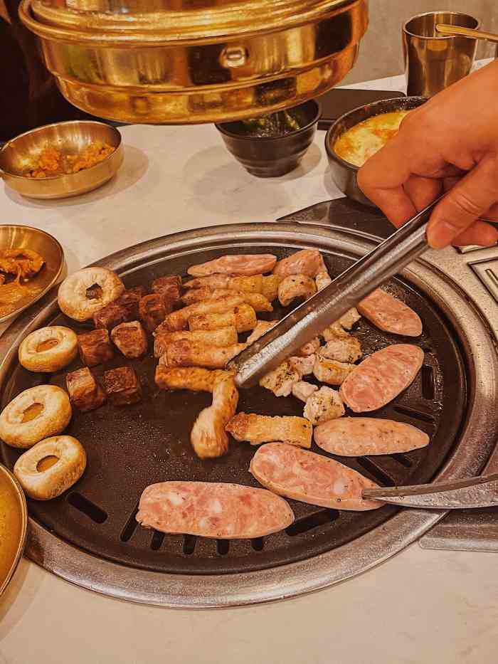 冲年火炉1990·烤肉料理(太古里店)-"位置在春熙路晶融汇对面小吃街里