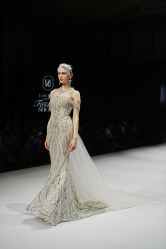 -Renee芮亦婚纱(原丽莎)