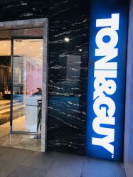 -TONI&GUY