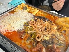 -在巷子里的烤肉店·螺蛳粉烤鱼·牛蛙(和美城店)