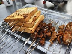 -小山羊功夫串·泰安烧烤·海鲜小炒老地摊店