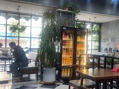 -愉肴麻辣香锅(中山路店)