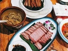 -老滇山寨•云南特色菜•地方菜•民族风情歌舞表演(金碧店)