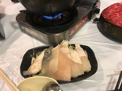 -鲜入围煮花胶鸡海鲜火锅