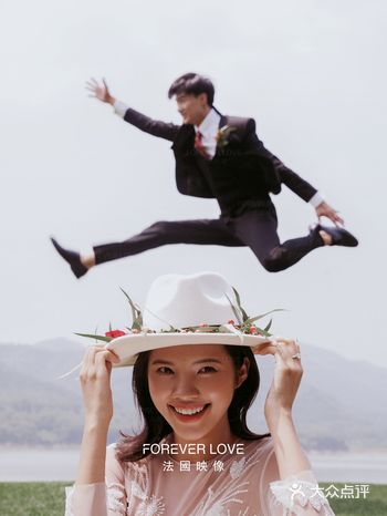 五月与花，六月与你。拍外景纪实婚纱照送你一份专属的浪漫~